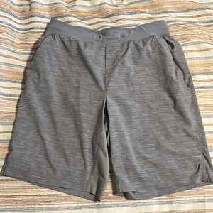 Lululemon T.H.E. Short Linerless 9” (Medium)